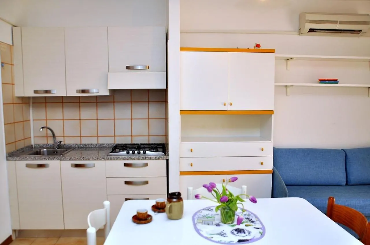 Adorable Flat With Large Terrace Overlooking The Sea Bibione Lägenhet