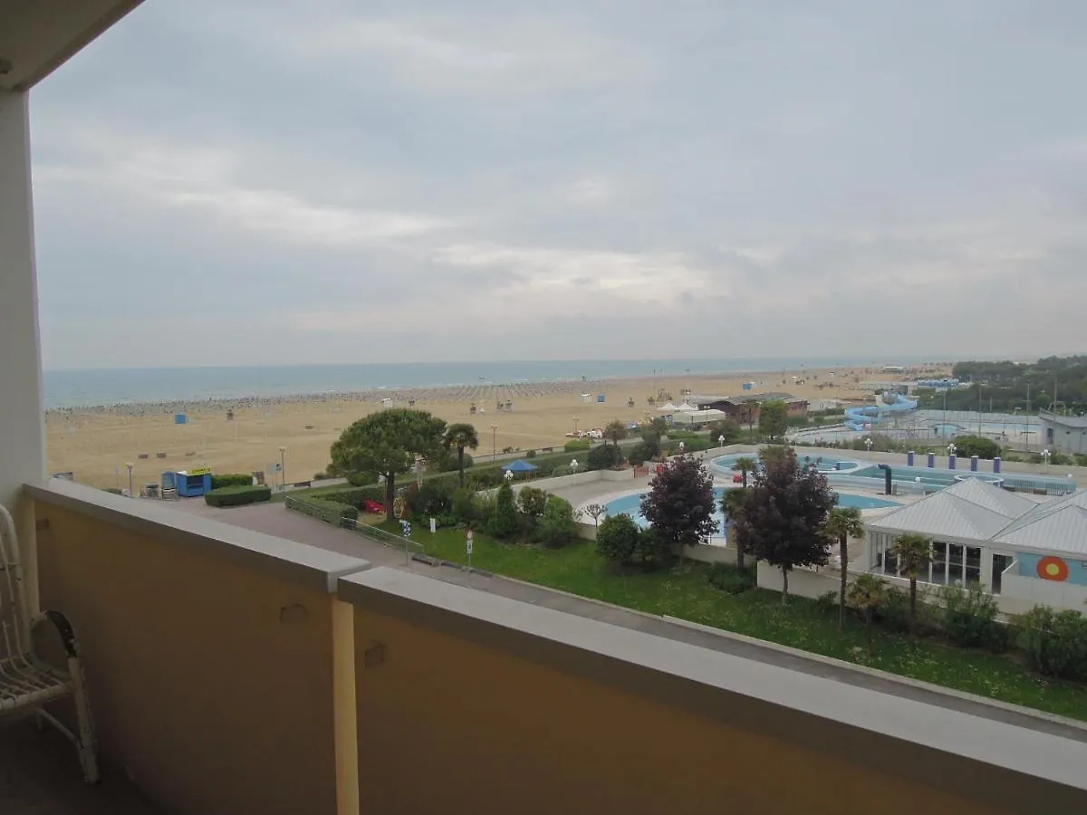 Adorable Flat With Large Terrace Overlooking The Sea Bibione