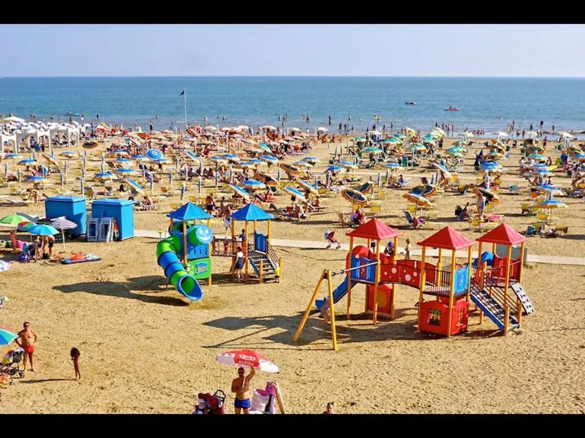 Adorable Flat With Large Terrace Overlooking The Sea Bibione 0*,  Italien