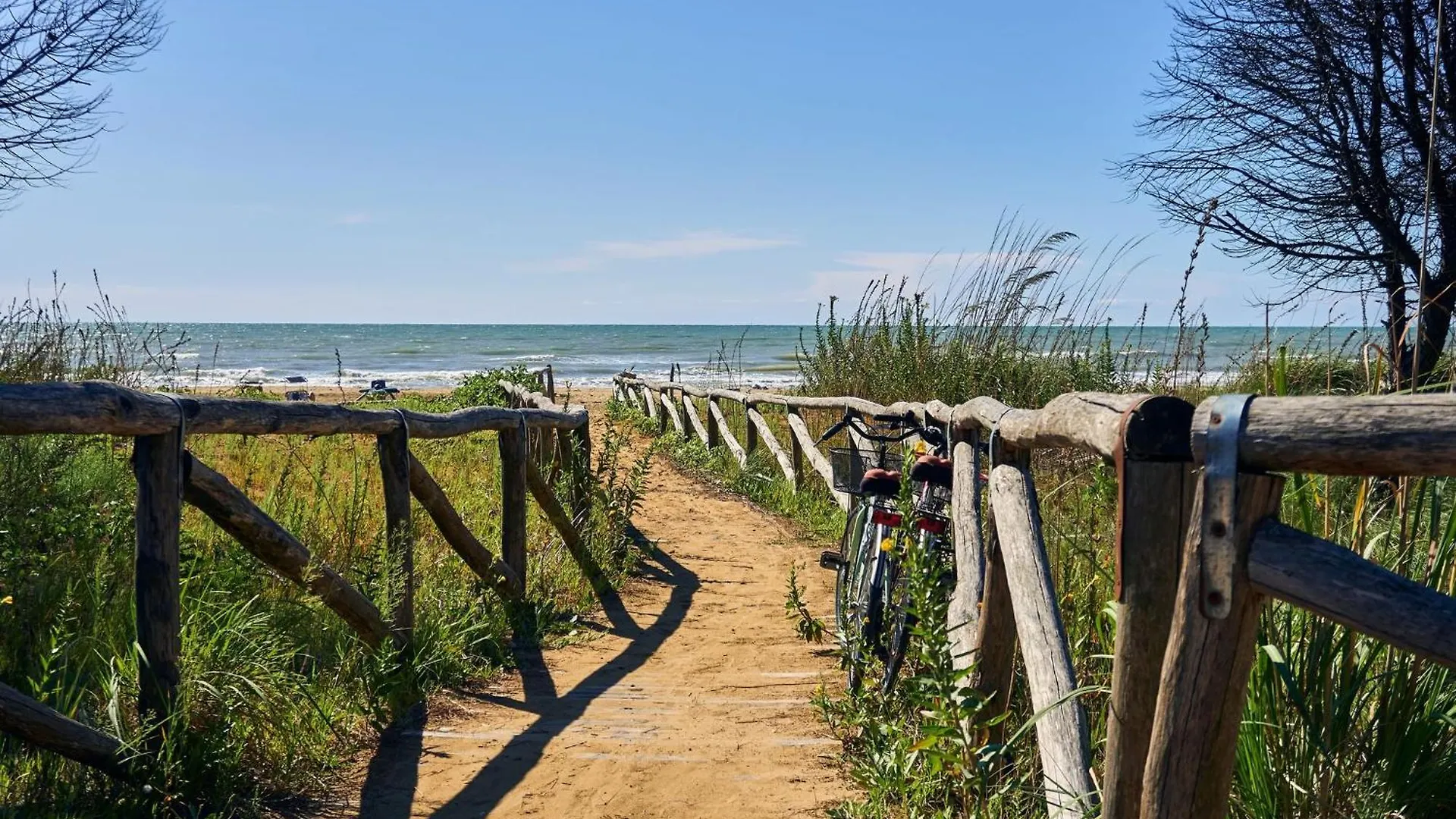 Lägenhet Adorable Flat With Large Terrace Overlooking The Sea Bibione Italien